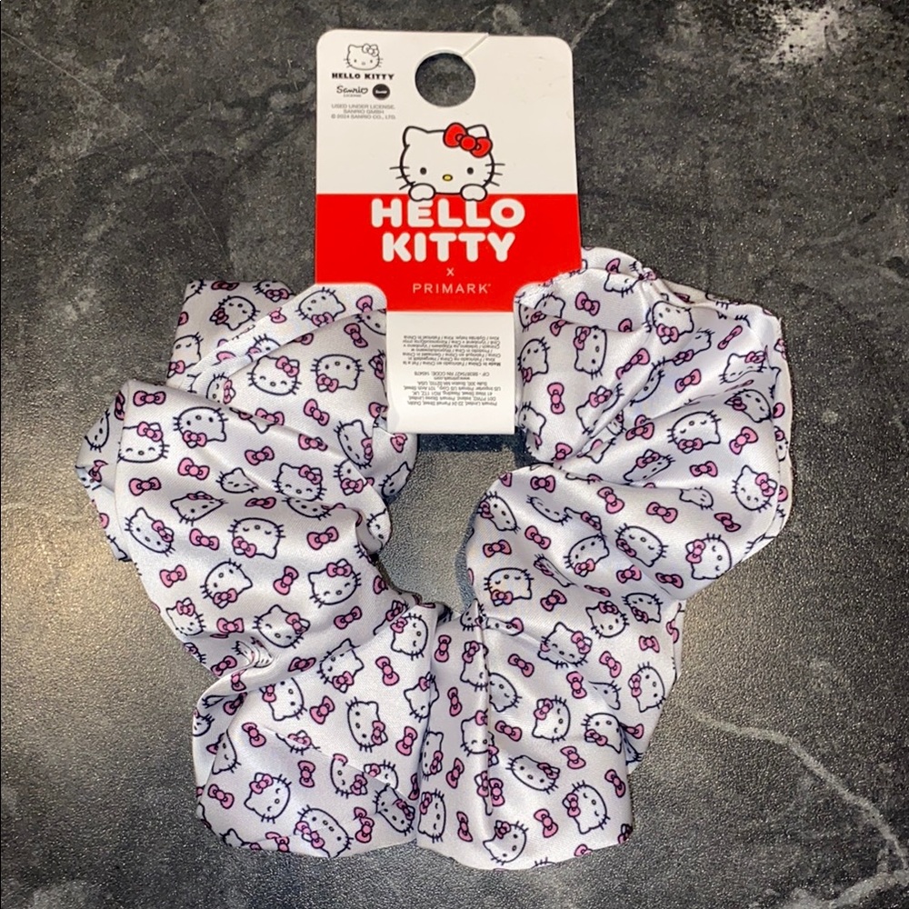 Large Hello Kitty Scrunchie